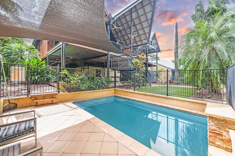 ZenLux: Tropical Retreat Pool ~ BBQ ~ Golf Course!