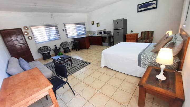 2 Blocks Beach Fast Wifi - Puerto Vallarta
