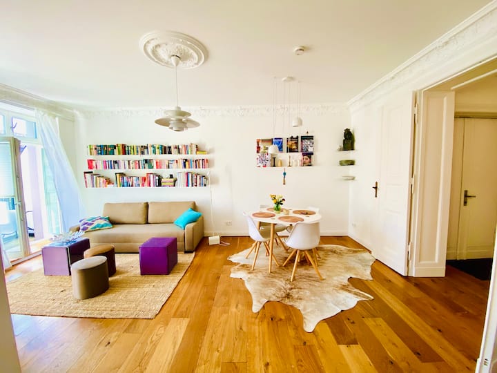 غرفة المعيشة_مع سرير أريكة_سحب