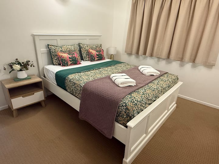 საძინებელი 1