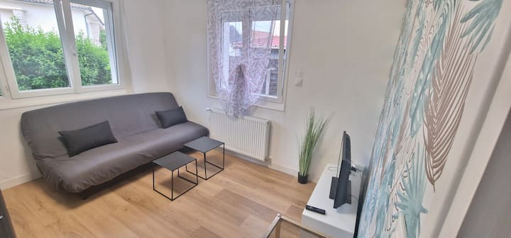 Maison - Terasse -   Aurillac - Parking Privé - Aurillac