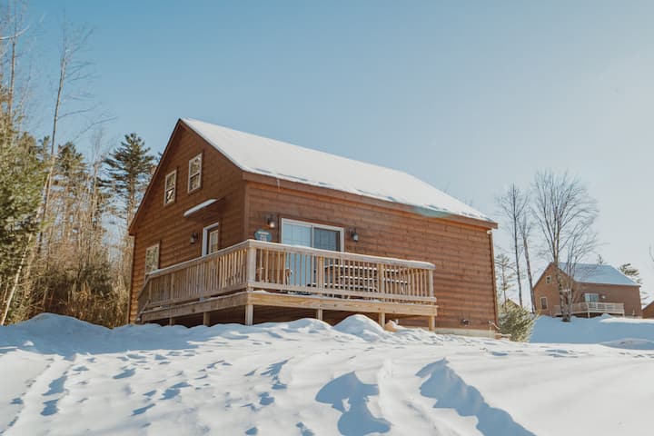 Rosewood Villa #110: Peaceful Cabin Near Slopes - Littleton, NH