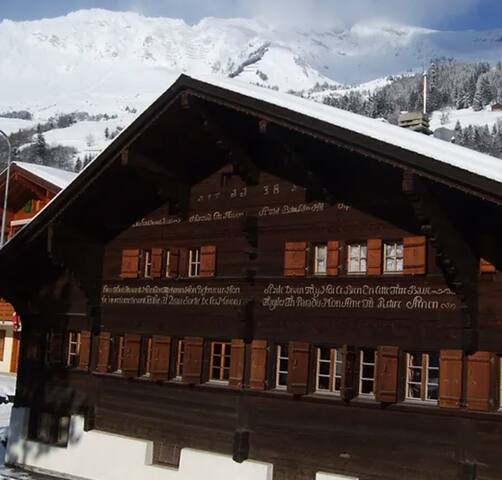 Traditional chalet Les Diablerets, Switzerland gallery image 2