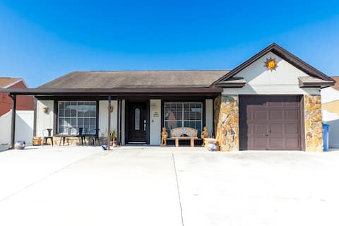 Tampa’s Paradise (Game Room and Heated Pool)