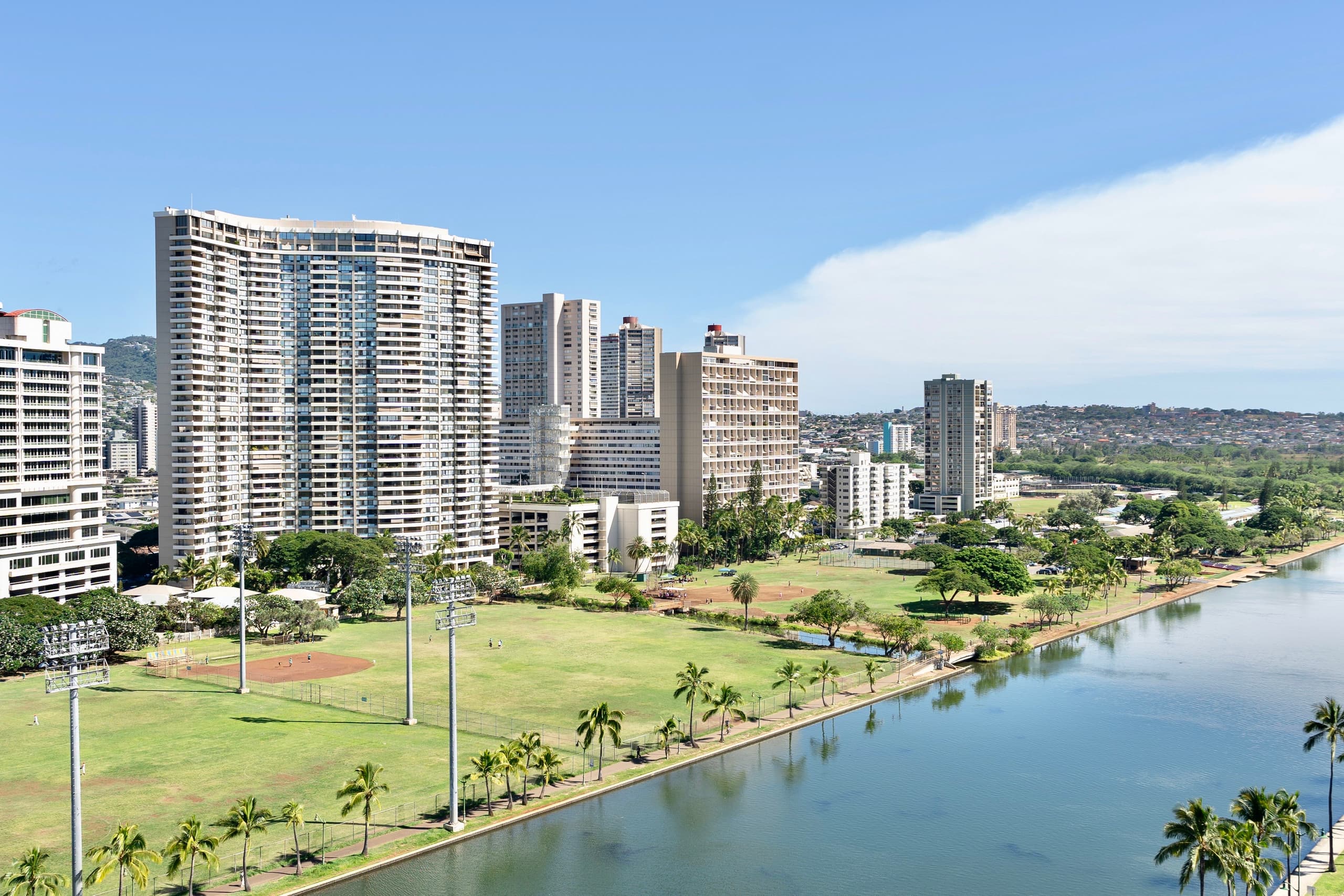 Waikiki Hawaiian monarch studio/No resort fee - Image 25