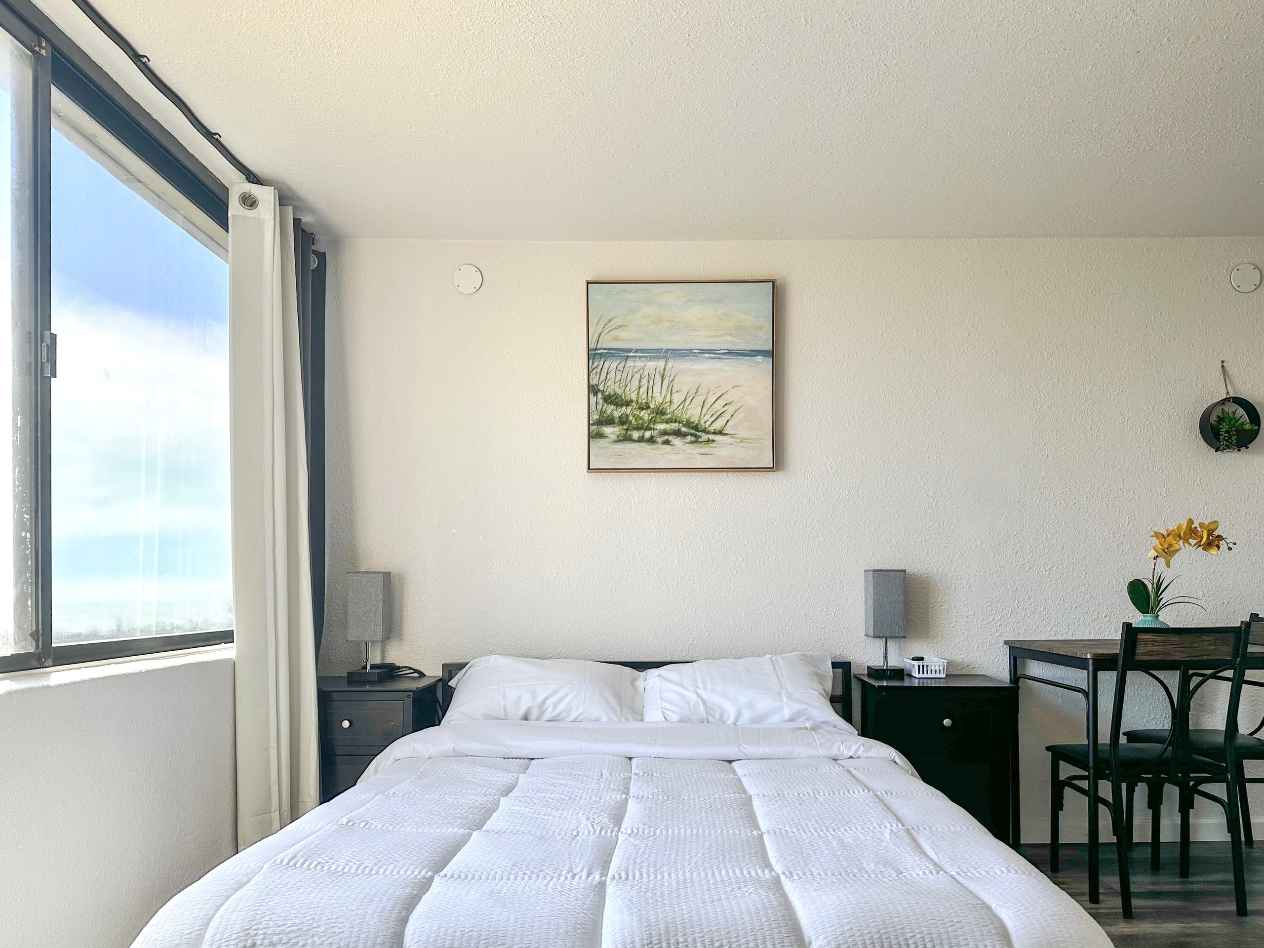 Waikiki Hawaiian monarch studio/No resort fee - Image 12