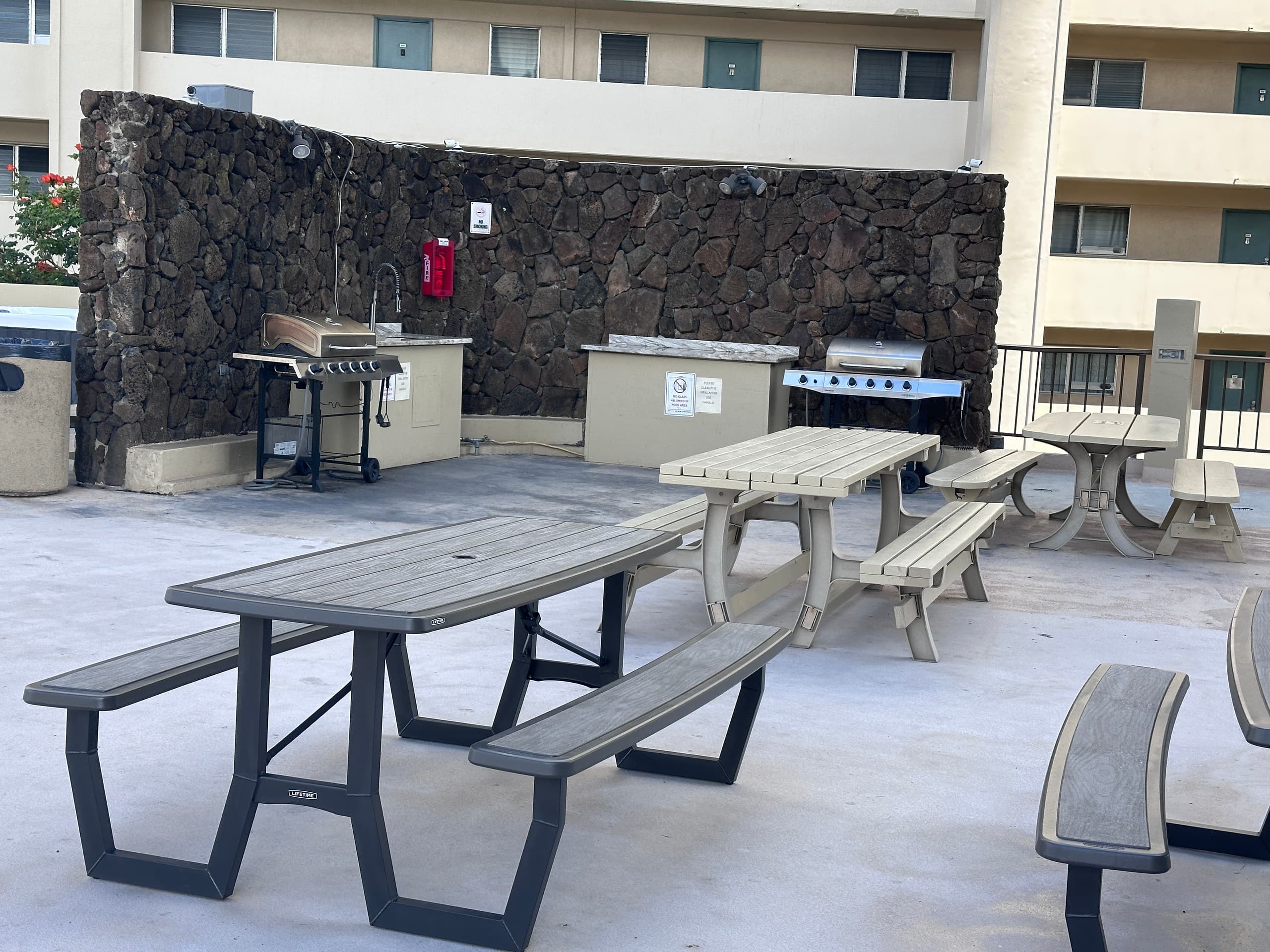 Waikiki Hawaiian monarch studio/No resort fee - Image 30