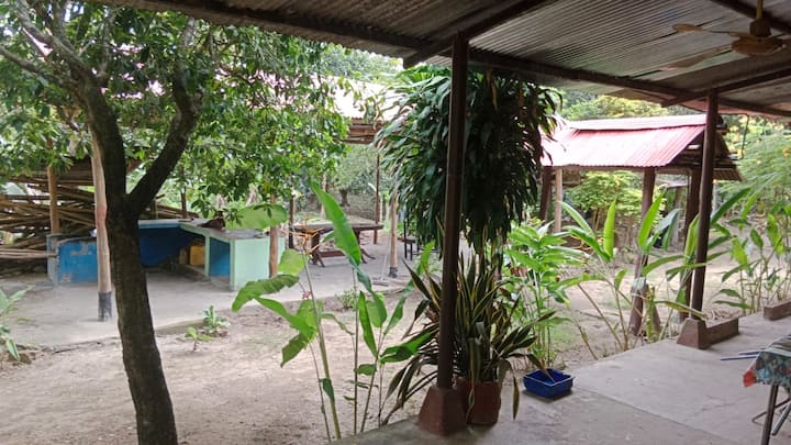 Casa De Campo En El Sector Rural. - El Espinal