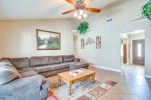Popular Airbnb listing: 3 Bedrooms/5 Beds /2 Bathrooms/Pool Paradise! in Citrus Park