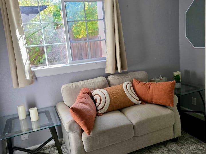 Studio In Walnut Creek - Danville, CA