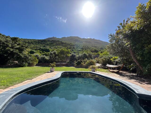 Lovely House with stunning views gallery image 3