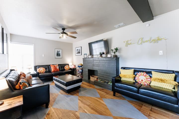 Charleston | House With Game Room And Patio - Lubbock, TX