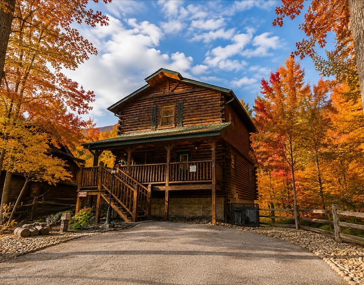 3br Cabin, Hot Tub, Pool Table, Near Rocky Top - Gatlinburg, TN