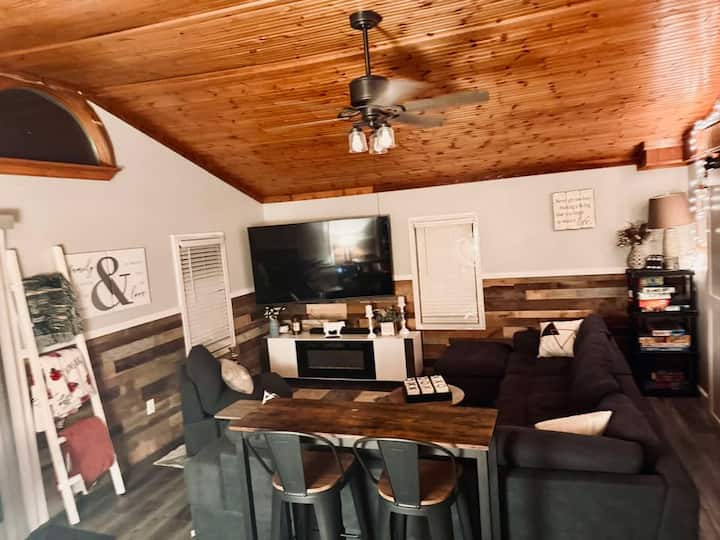 Cozy Home Away From Home - Lima, OH