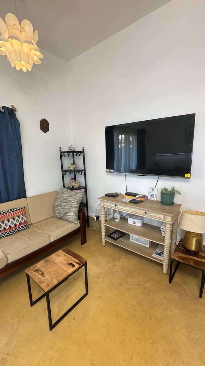 Living room image 1