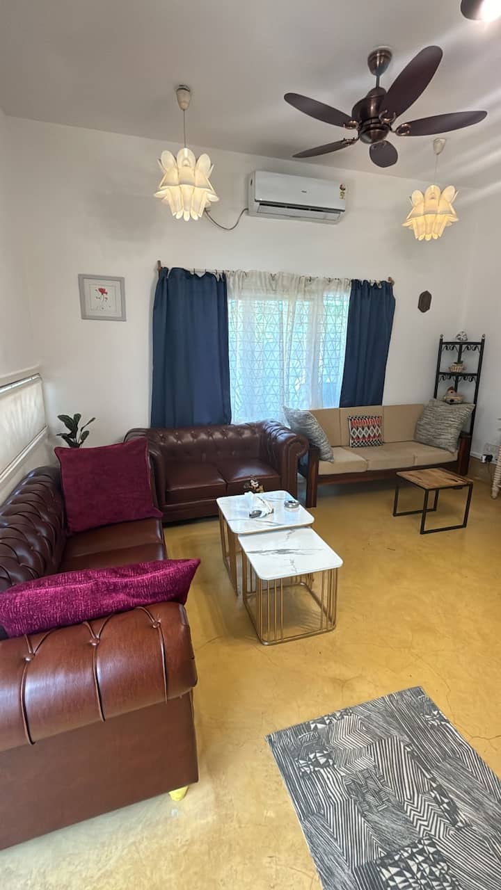 Living room image 8