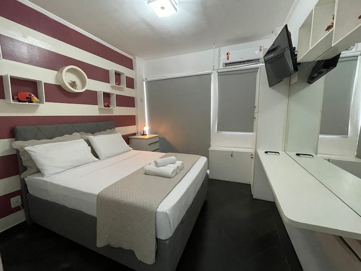 Cama - baú с допълнителен матрак вътре. 
Поддържайте климатика при температура от 23 градуса с затворената среда за климатик.