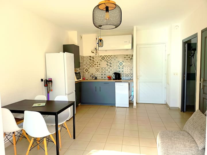 Mer, Piscine, Terrain Privé, Clim, Pour 5 Pers. - Korsika