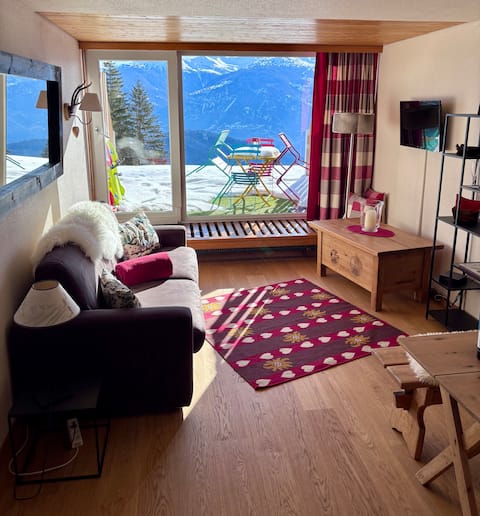 Popular Airbnb listing: Cozy studio in the heart of Anzère in Ayent