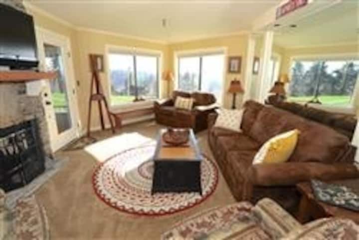 Seven Springs 1 Br Premium Condo, Ski In/ski Out - Seven Springs, PA