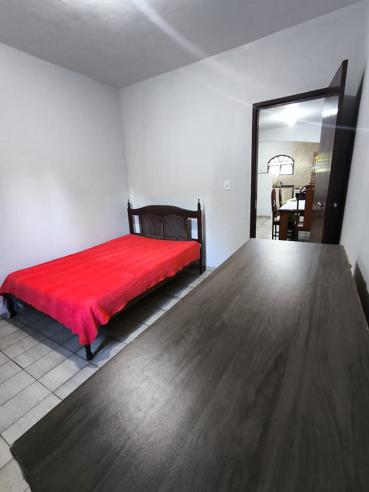 საძინებელი 1