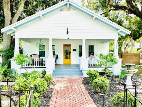 @ChicVintage Cottage, walk to historic downtown