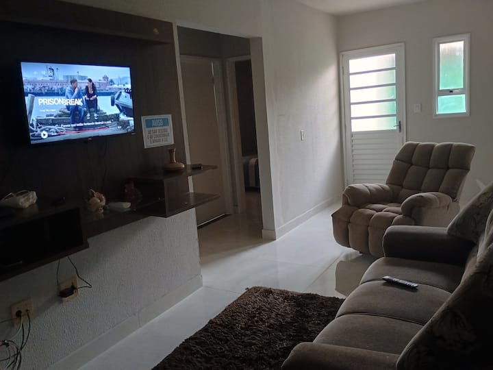 Casa P/9pessoas Com Ar Condicionado Wi-fi. - Olímpia