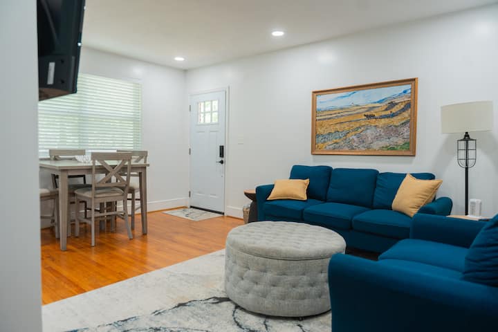 Modern 2br | King Bed Near Downtown & Ft Jackson - Columbia, SC