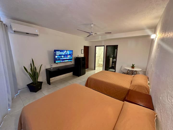 Hab. #18, A Unos Pasos De La Playa Las Brisas - Manzanillo