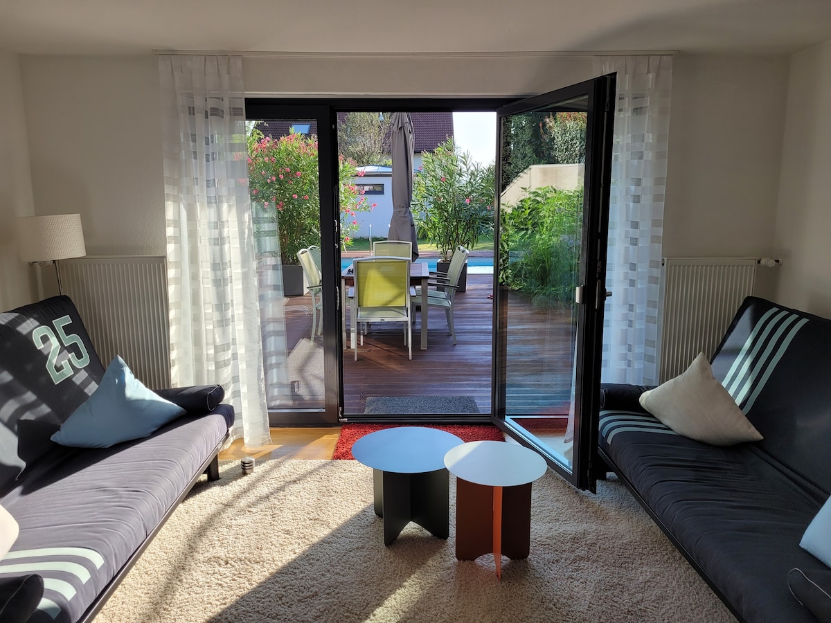Top performing Airbnb: Apartment by the pool - the green oasis in Würzburg in Würzburg