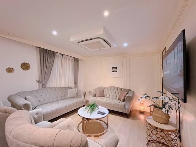 Villa 007 Lat Phrao l MRT Blue & Yellow Lines gallery image 2