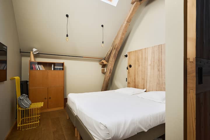 Chambre dans le gîte - appartement Salvia