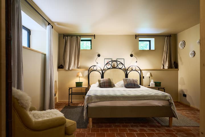 Chambre dans le gîte - appartement Wisteria
