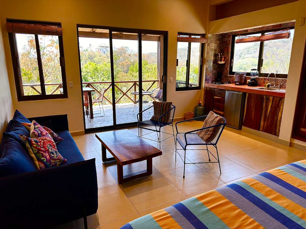 Successful Airbnb property: CasaMiaZipolite - Apt-Ocean View-AC-Pool in Puerto ángel