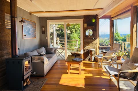 Popular Airbnb listing: Oceans Surf House in Pichilemu