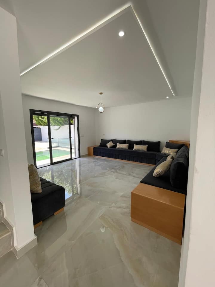 غرفة المعيشة 2