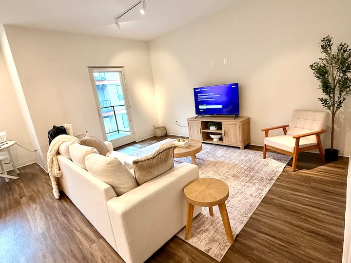 Beautiful 2-bed Apartment In Cedar Falls - Waterloo, IA