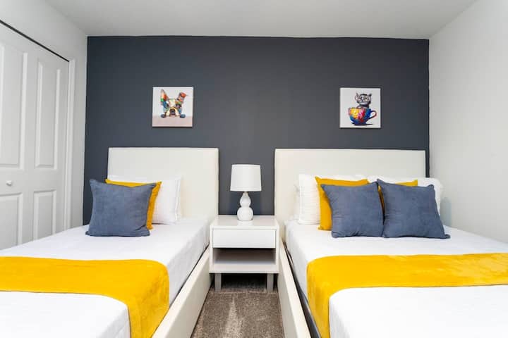 For all the family members, a bedroom with a double size bed and a single bed