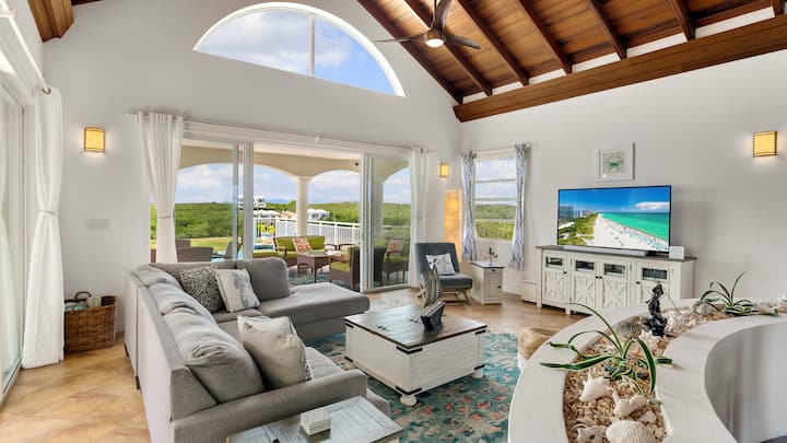 Sleeps 11, Kids Lounge, 5,000 Sqft - Anguilla