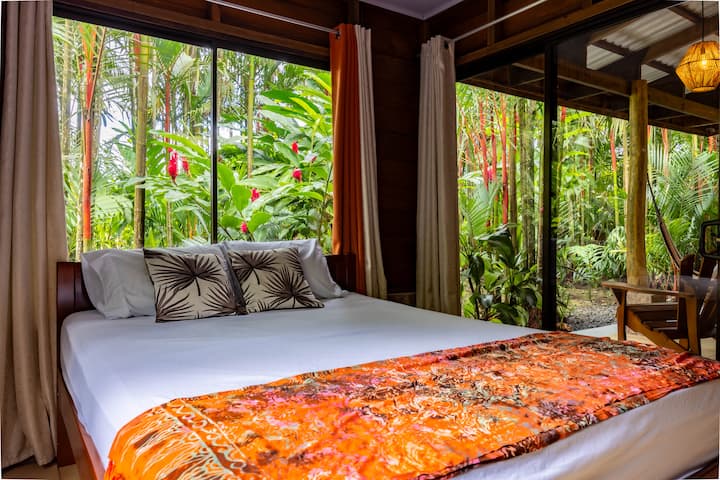 غرفة النوم رقم2 مع مكيف هواء