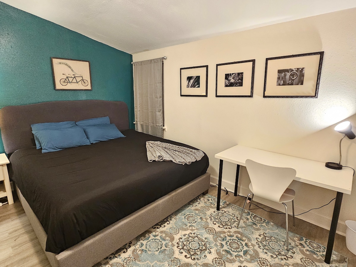 ️Private King Suite w/ Ensuite Bath Near Downtown