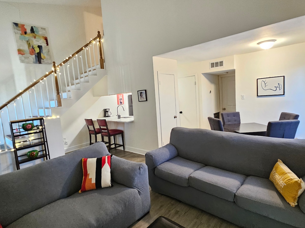 ️Private King Suite w/ Ensuite Bath Near Downtown