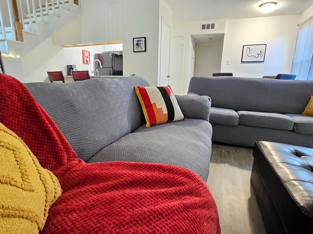 ️Private King Suite w/ Ensuite Bath Near Downtown