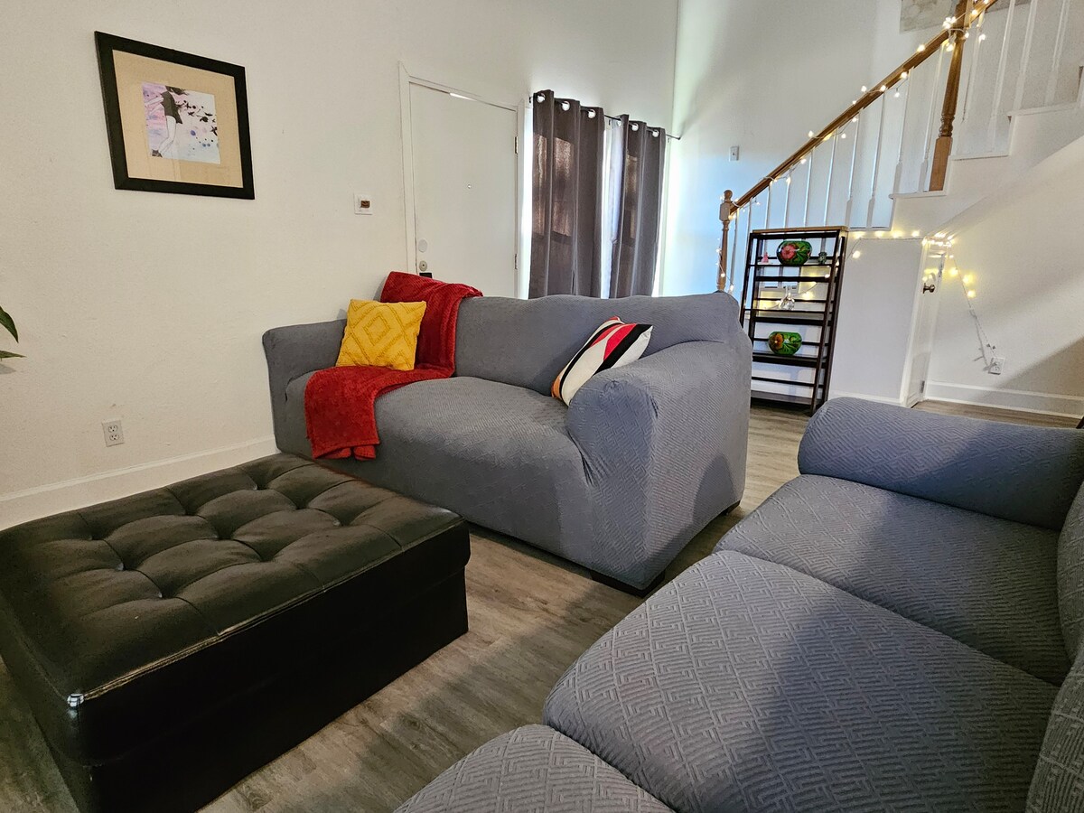️Private King Suite w/ Ensuite Bath Near Downtown