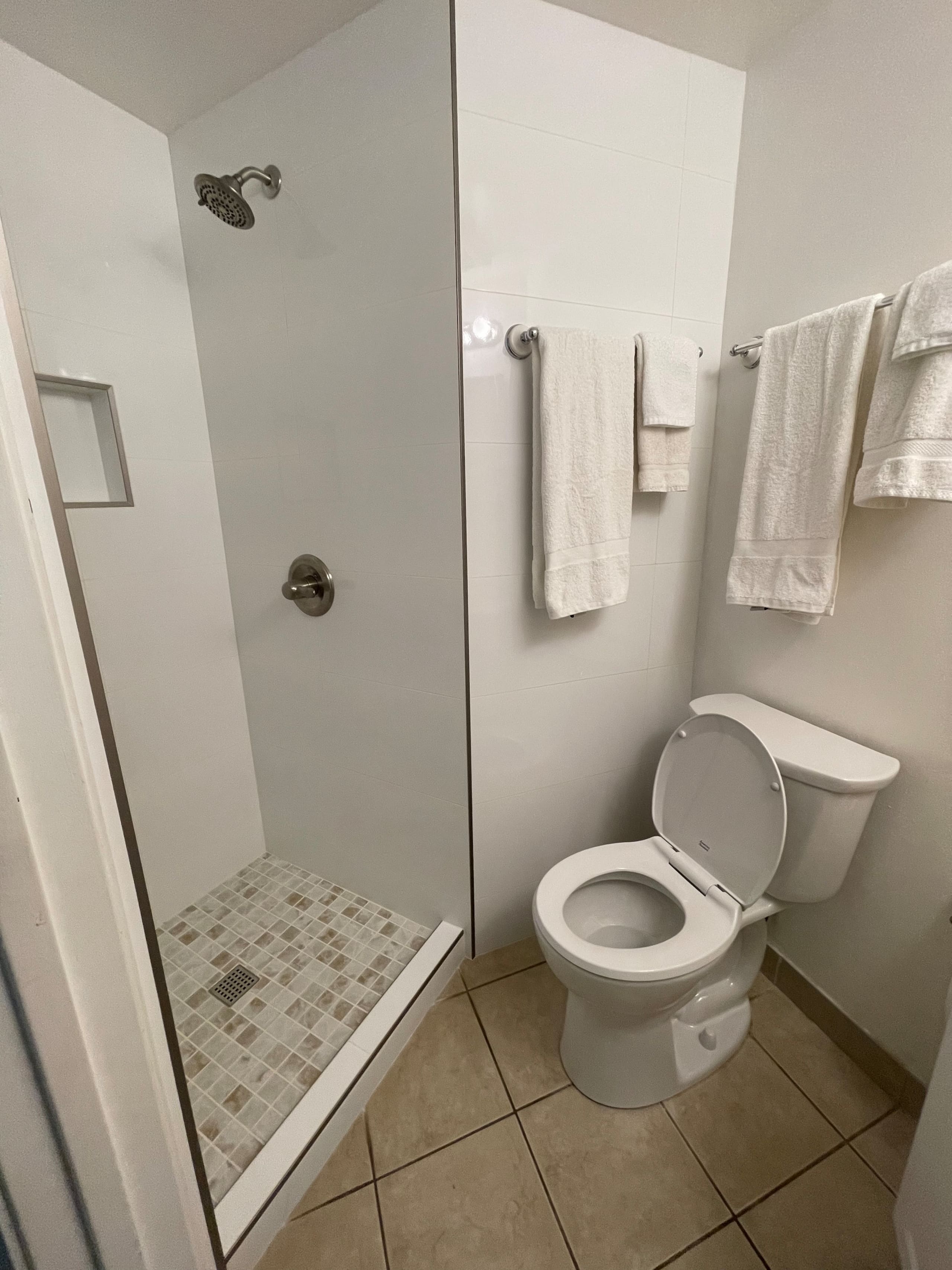 Condo in Kihei · ★4.71 · 1 bedroom · 2 beds · 2 private baths - Image 15