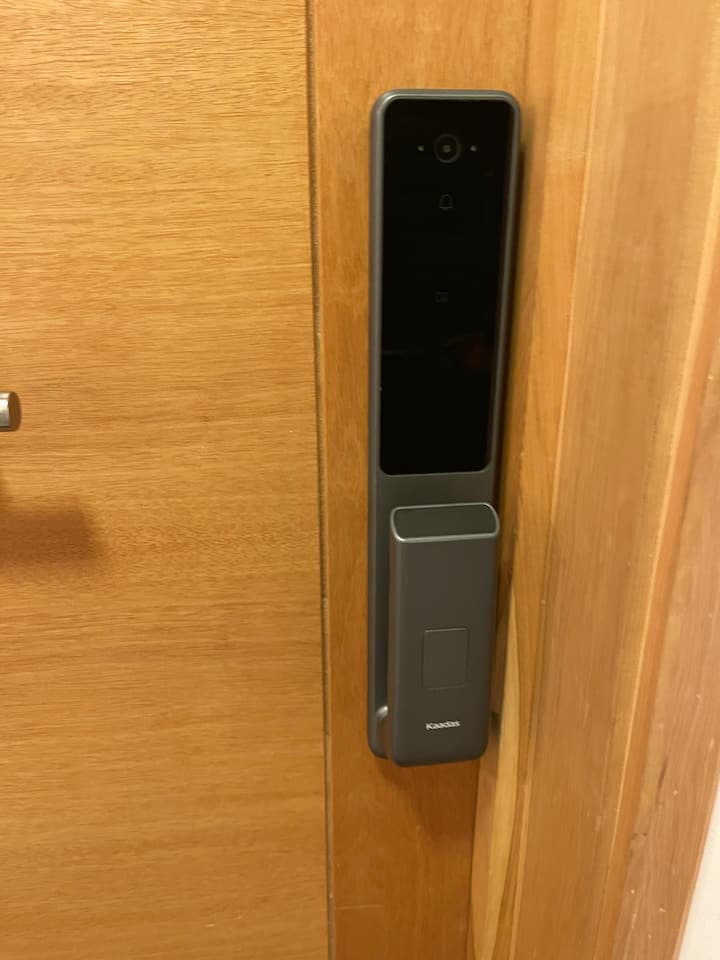 Serratura digitale per l'ingresso all'appartamento