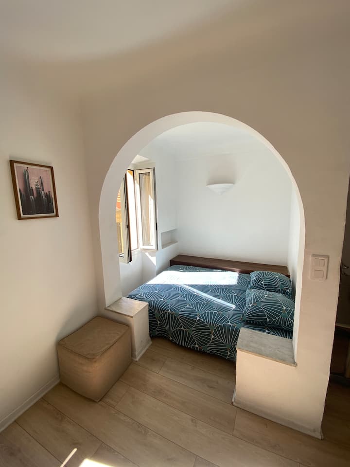 საძინებელი 1