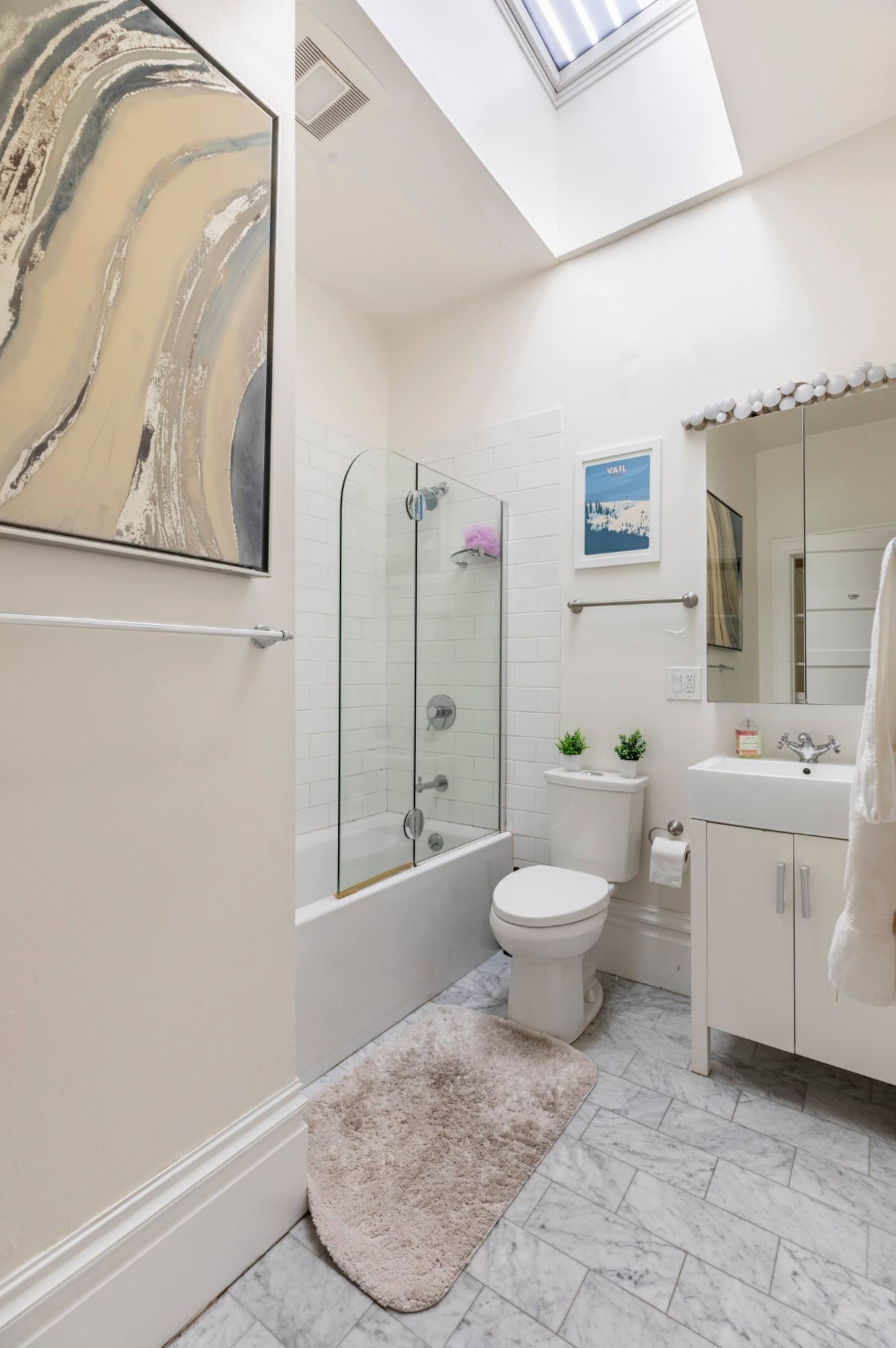 Townhouse in San Francisco · ★4.88 · 6 bedrooms · 6 beds · 3 baths - Image 18