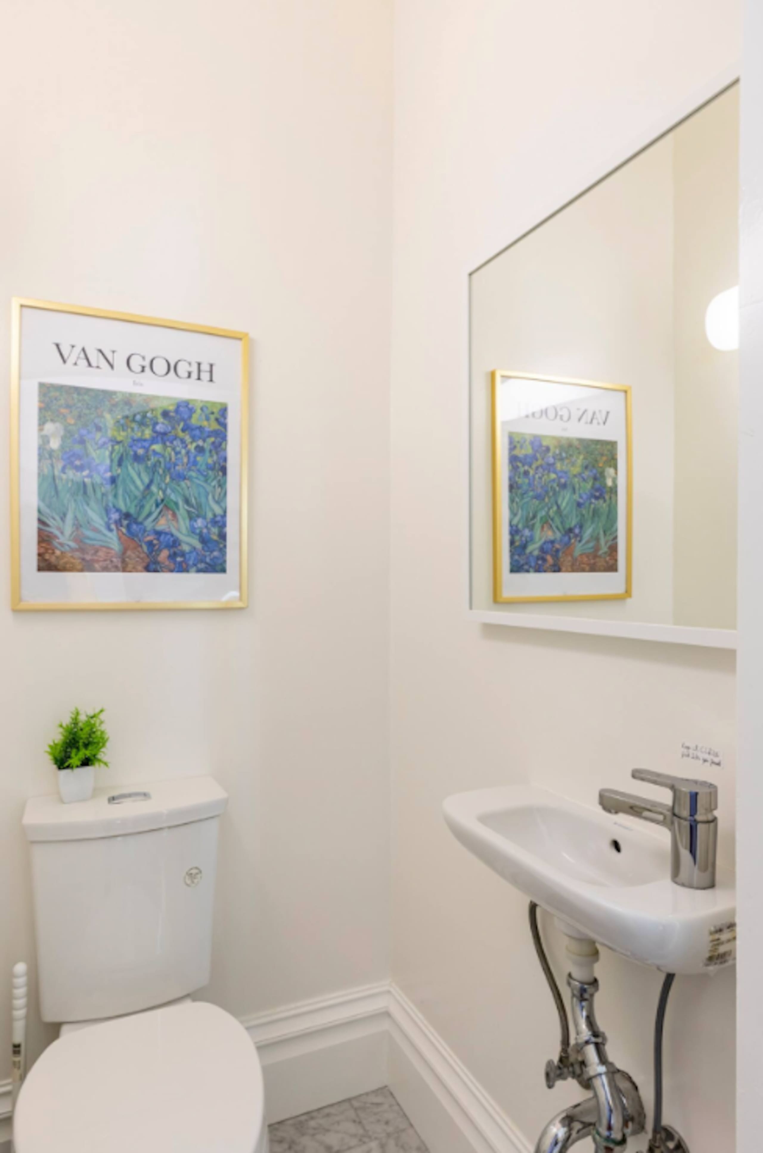 Townhouse in San Francisco · ★4.88 · 6 bedrooms · 6 beds · 3 baths - Image 19