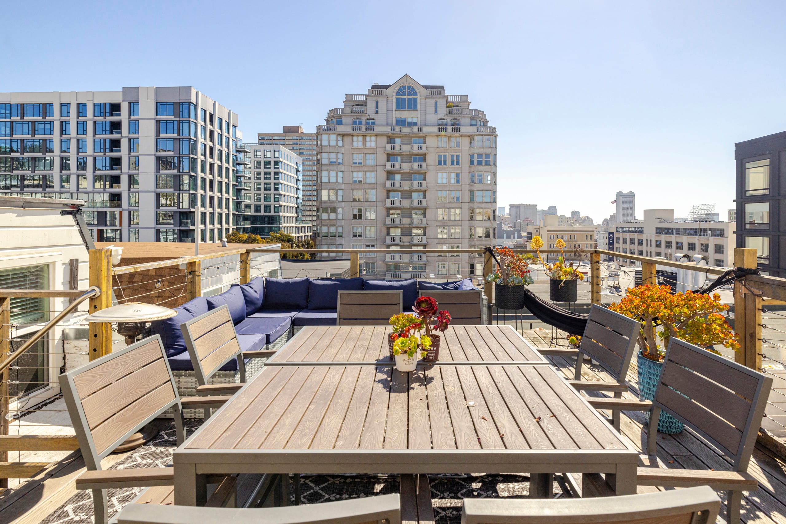 Townhouse in San Francisco · ★4.88 · 6 bedrooms · 6 beds · 3 baths - Image 27